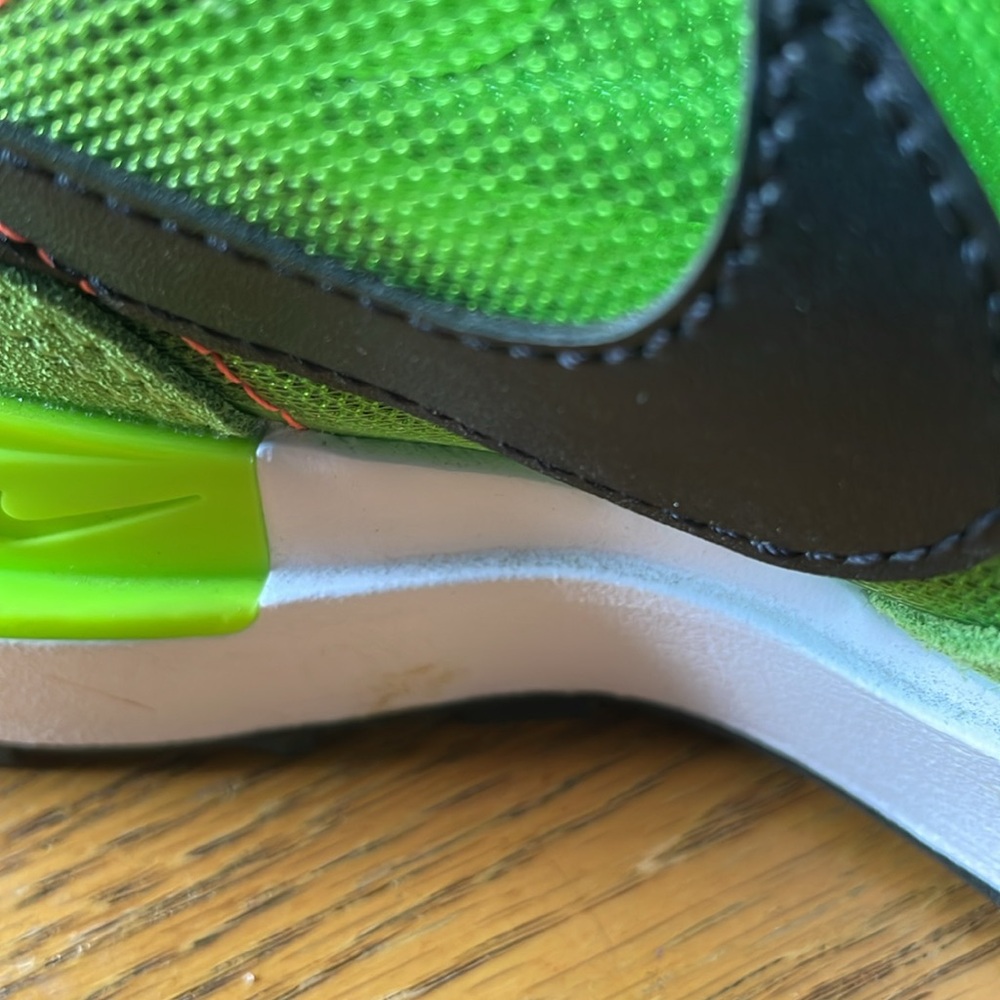 Nike Waffle One Electric Green GS Shoes - Size Youth Kids 6Y - Picture 10 of 11